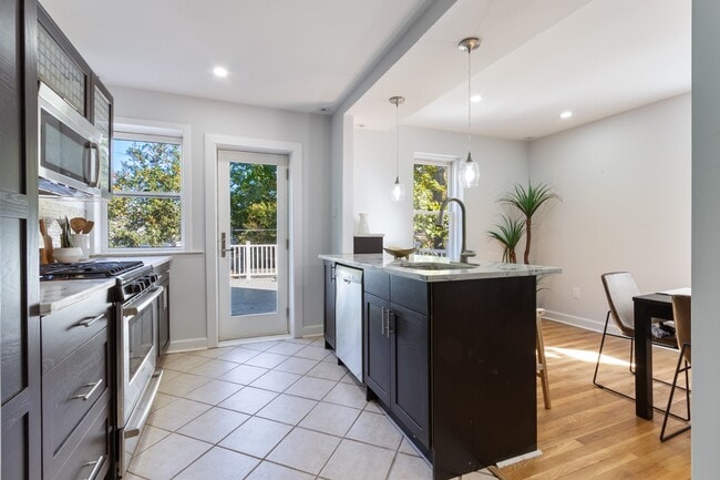 Building Photo - 521 Homewood Ave