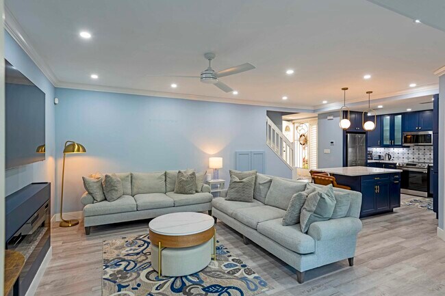 Building Photo - 4501 Fairway Dr N