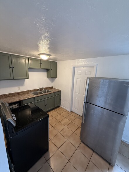 Building Photo - 69 E Seminole Ave