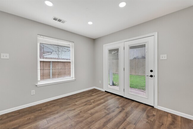 Building Photo - 21519 Sapphire Ct