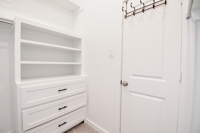 Building Photo - 16635 Bristol Steel Ln