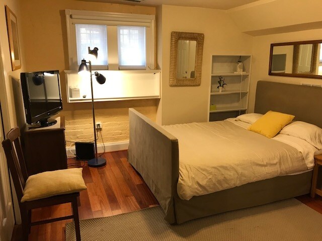 2nd bedroom - 1695 35th St NW