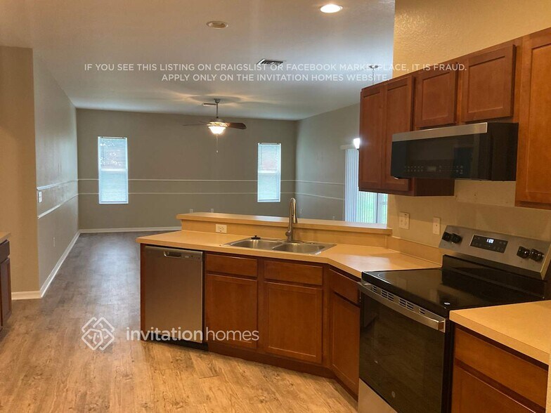 Building Photo - 5708 Great Egret Dr