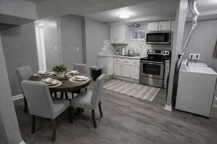 Building Photo - 2317 Glenmore Terrace