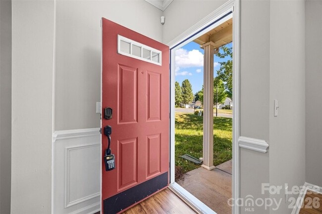 Building Photo - 2330 Mirage Pl