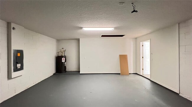 Building Photo - 4599 Cumbrian Lakes Dr