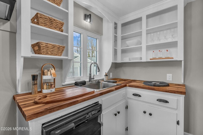 Building Photo - 18 Maiden Ln