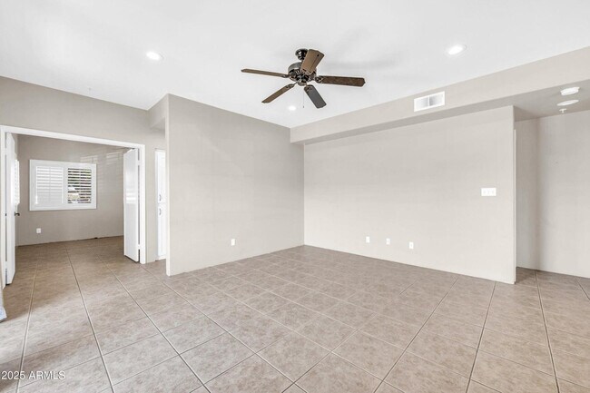 Building Photo - 11333 N 92nd St