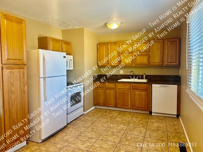 Building Photo - 3712 Windflower Cir