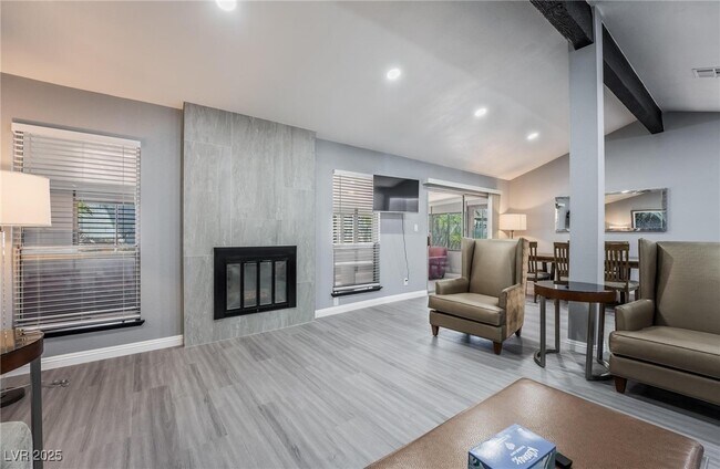 Building Photo - 7439 Trudy Ln