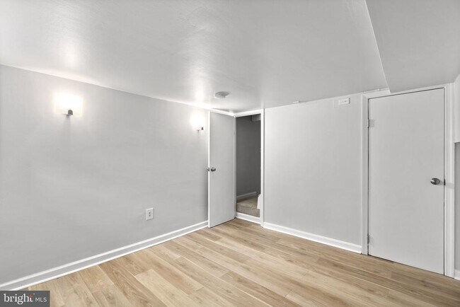 Building Photo - 1405 Reynolds St