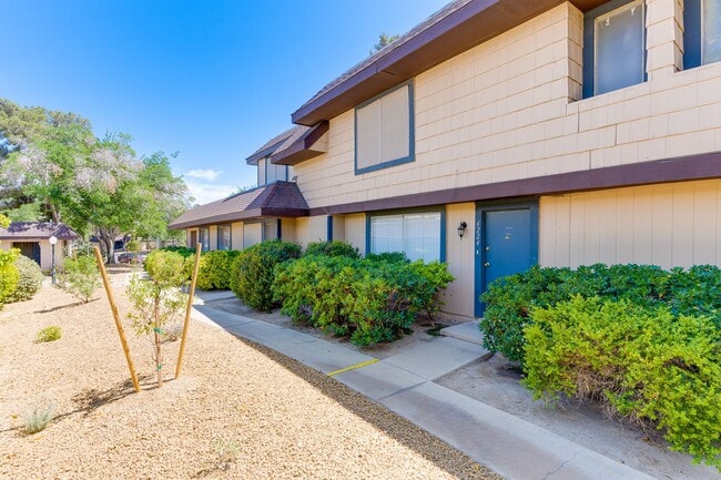 Building Photo - SPACIOUS 3BEDROOM TOWNHOUSE IN 89103 * COMING SOON *