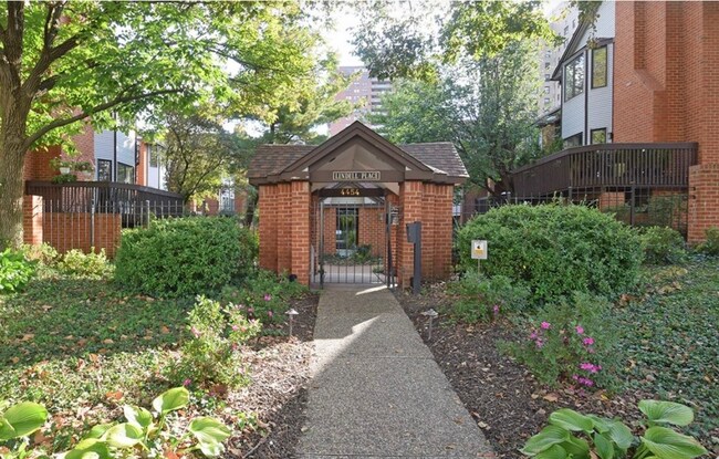 Building Photo - 4444 Lindell Blvd