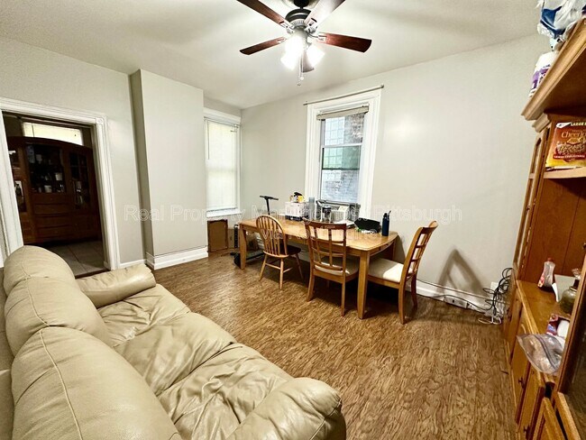 Building Photo - 335 Lawn St