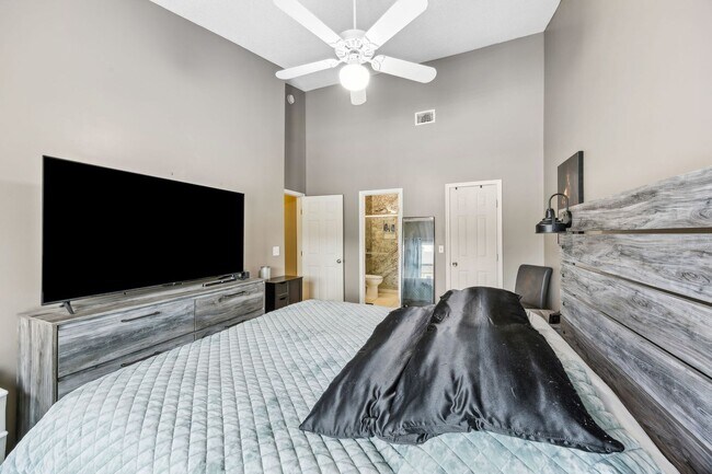 Building Photo - Coastal Condo Living in Gated Fernandina B...