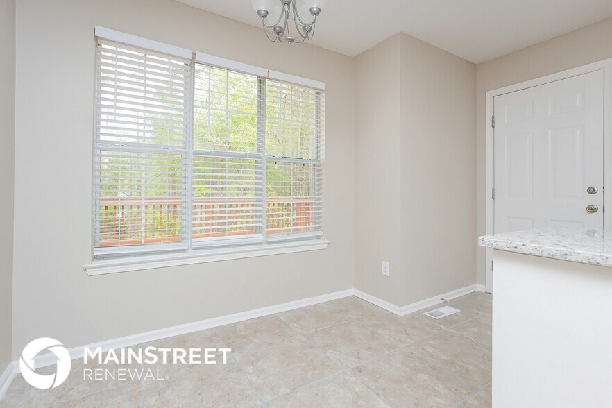 Building Photo - 6411 Hillview Ln
