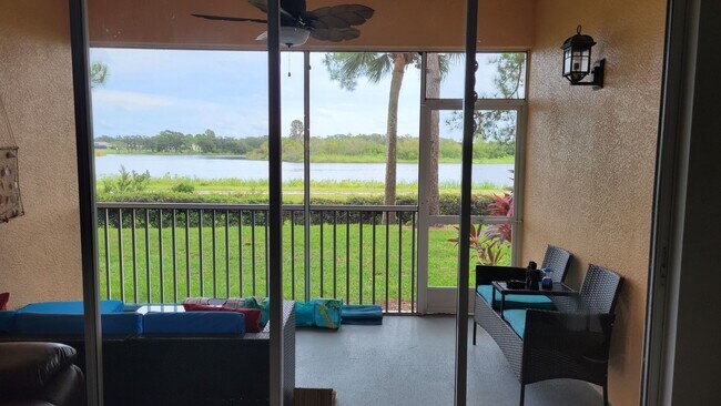 Building Photo - Annual UNfurnished 2/2 ground floor condo in water front boating community