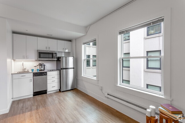 Studio - 387SF - Publix