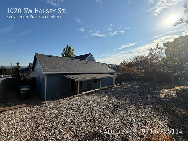Building Photo - 1020 SW Halsey St