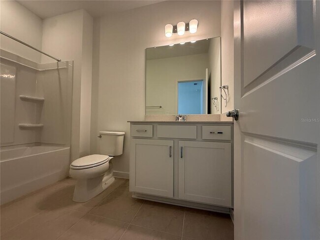 Building Photo - 3915 Big Sky Dr