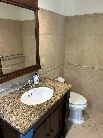 Building Photo - 262 NE 96th St