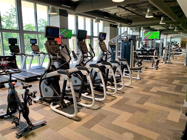 Building Photo - 16385 Biscayne Blvd