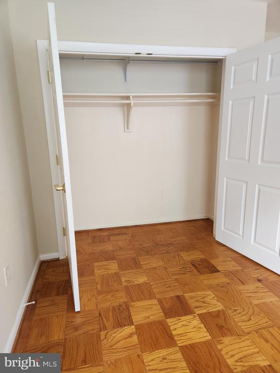 Building Photo - 3535 Chevy Chase Lake Dr