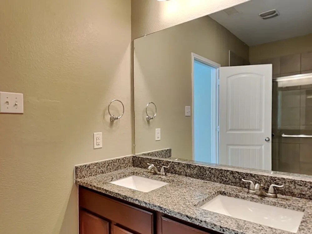 Building Photo - 2103 Slow Stream Dr