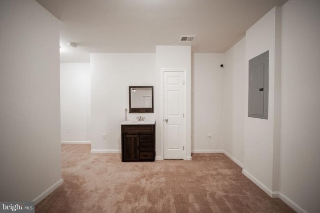 Building Photo - 7356 Tottenham Dr