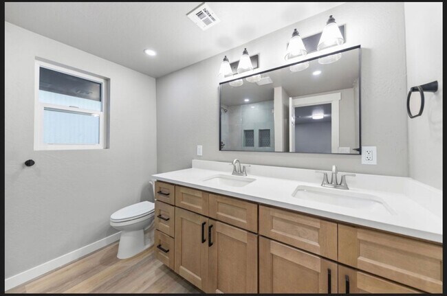 Building Photo - 6208 Dark Hollow Rd