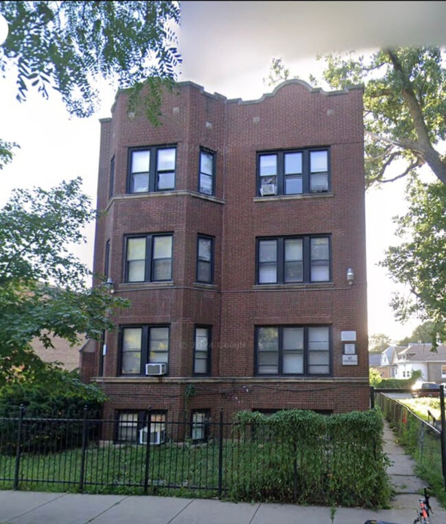 Building Photo - 8748 S Dauphin Ave