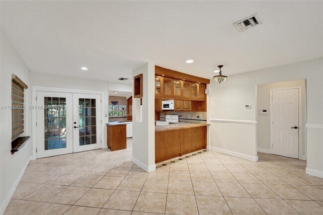 Building Photo - 2611 Roosevelt St