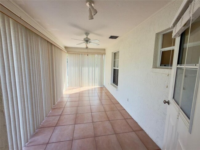 Building Photo - 5805 Helen Way