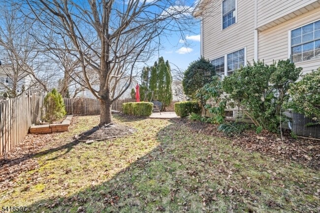 Building Photo - 29 Newell St