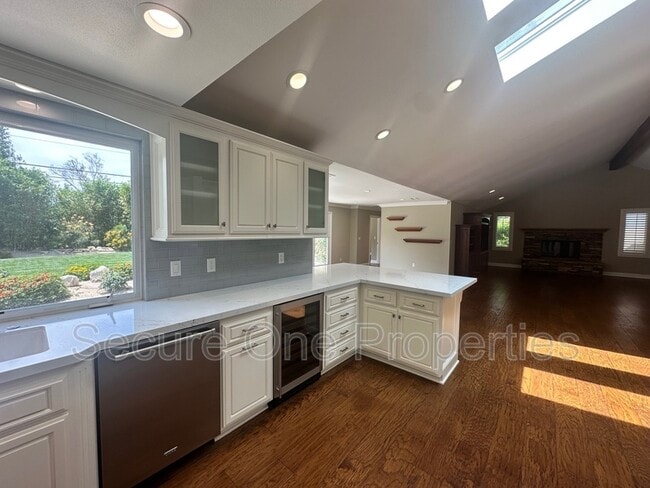 Building Photo - 1695 Berkshire Dr