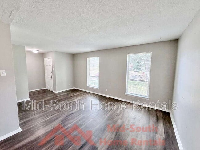 Building Photo - 4077 Forest View Dr