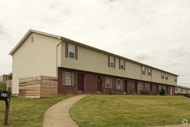 Building Photo - Midland Townhomes