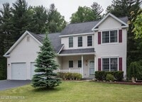 Building Photo - 11 Larkspur Dr