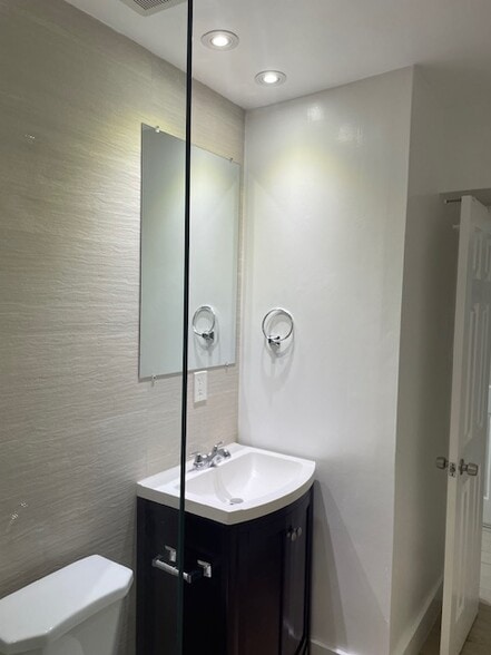 Bathroom - 221 SW 9th Ave
