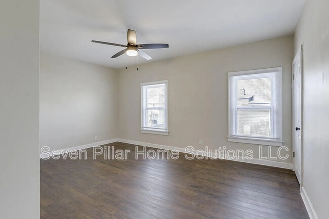 Building Photo - 522 Ryan Ave