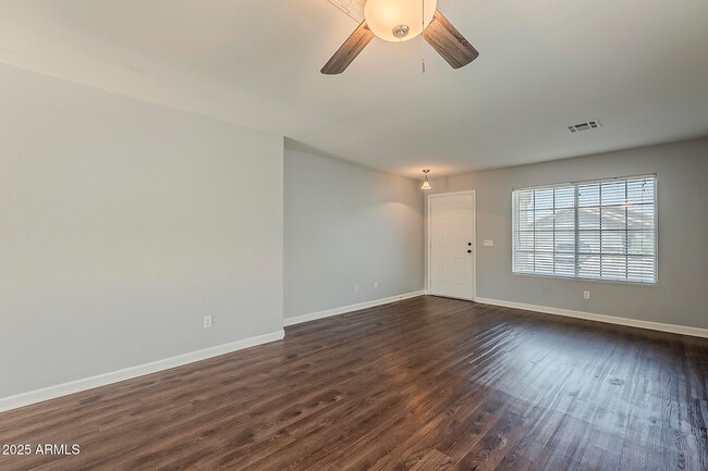Building Photo - 3029 W Matthew Dr