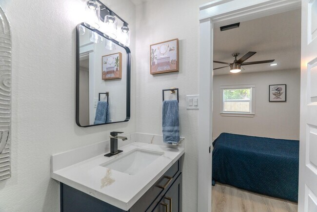 Building Photo - 3618 Tamfield Dr