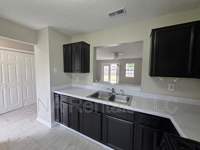 Building Photo - 3505 Ten Oaks Cir