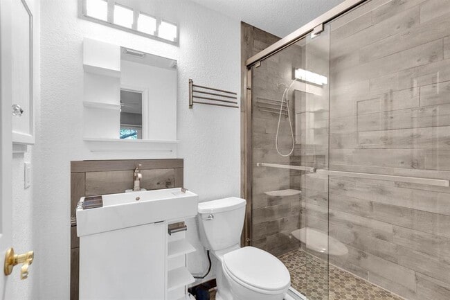 Building Photo - 112 Prairie Springs Loop