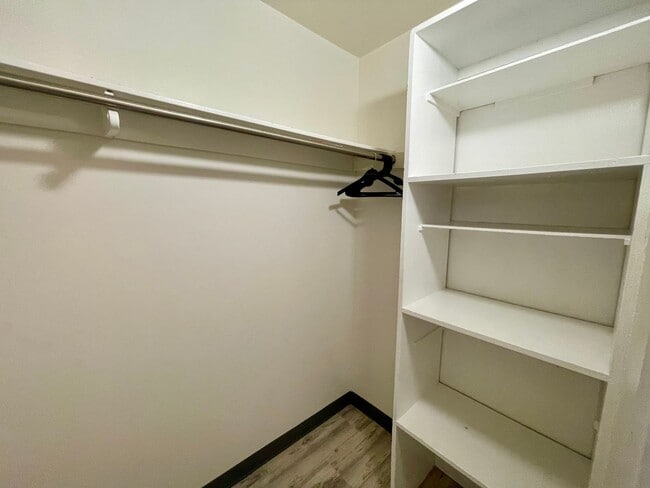 Building Photo - 1Bed / 1Bath / 1Parking W/D In Unit! Waipi...
