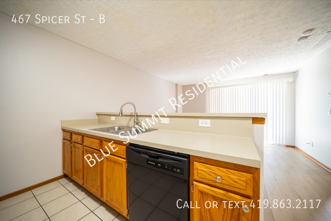 Building Photo - 467 Spicer Street