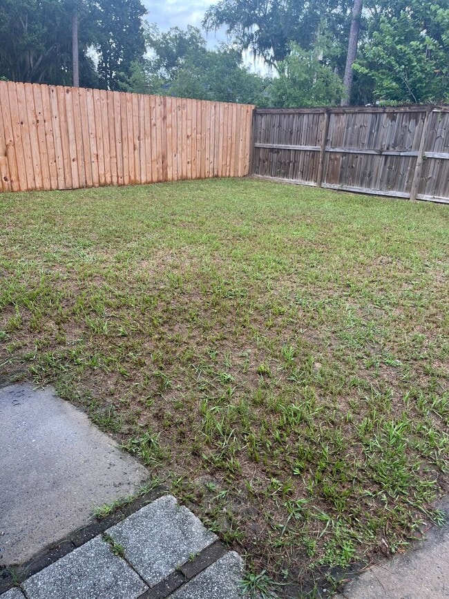 Building Photo - 916 Wrenwood Ln