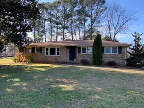 Building Photo - Home in Research Park area