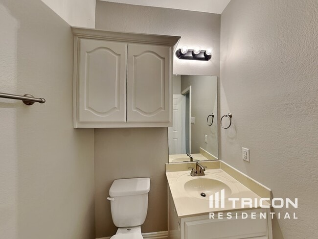 Building Photo - 131 Lake Trail Dr