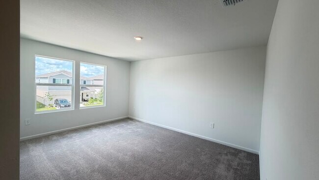 Building Photo - 3375 Alexander Dr